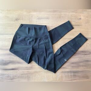 ALO Yoga Camo Leggings - Olive Green/Black